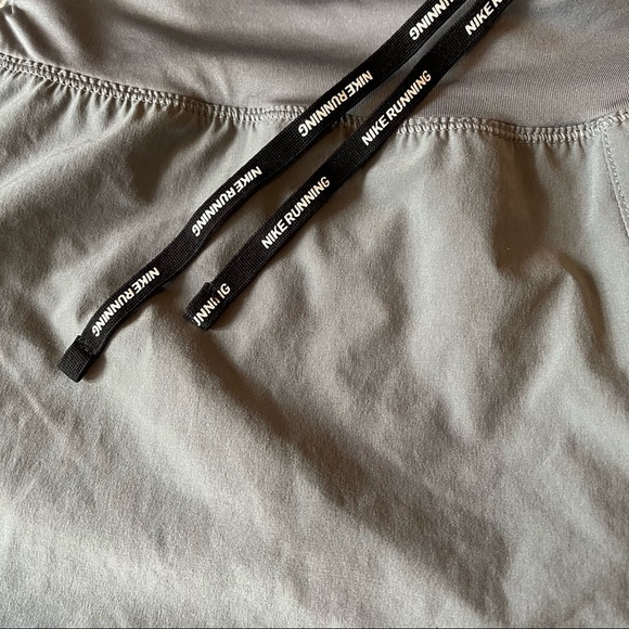 NIKE Women's 3" Eclipse Running Shorts Gray Medium Tie Waist Built In Underwear - Picture 9 of 9